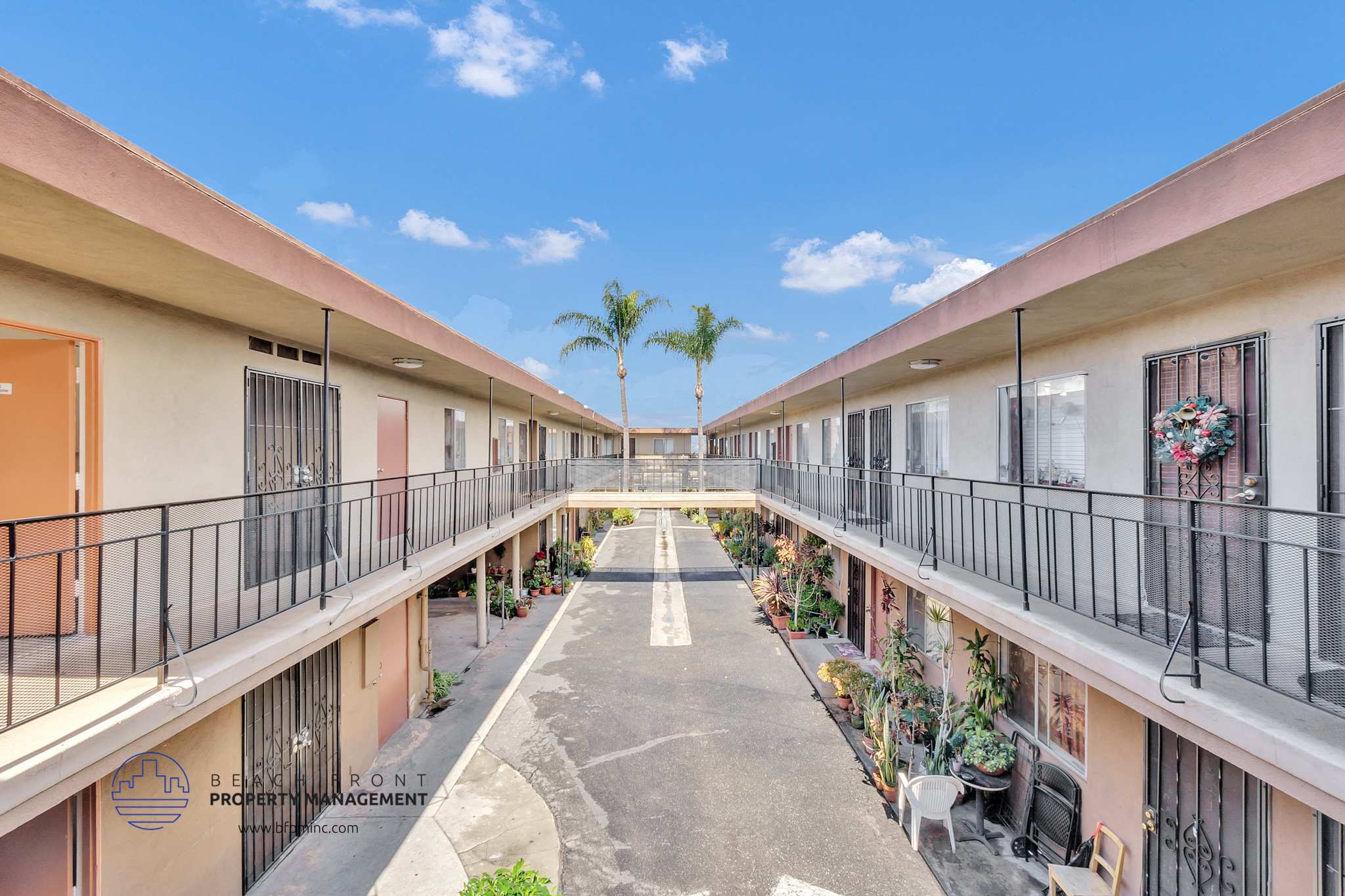 A sunny day at the Best Front Property Management apartment complex.